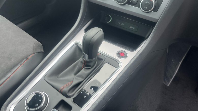 SEAT Ateca 1.5 TSI EVO FR Line 5dr DSG Petrol Estate